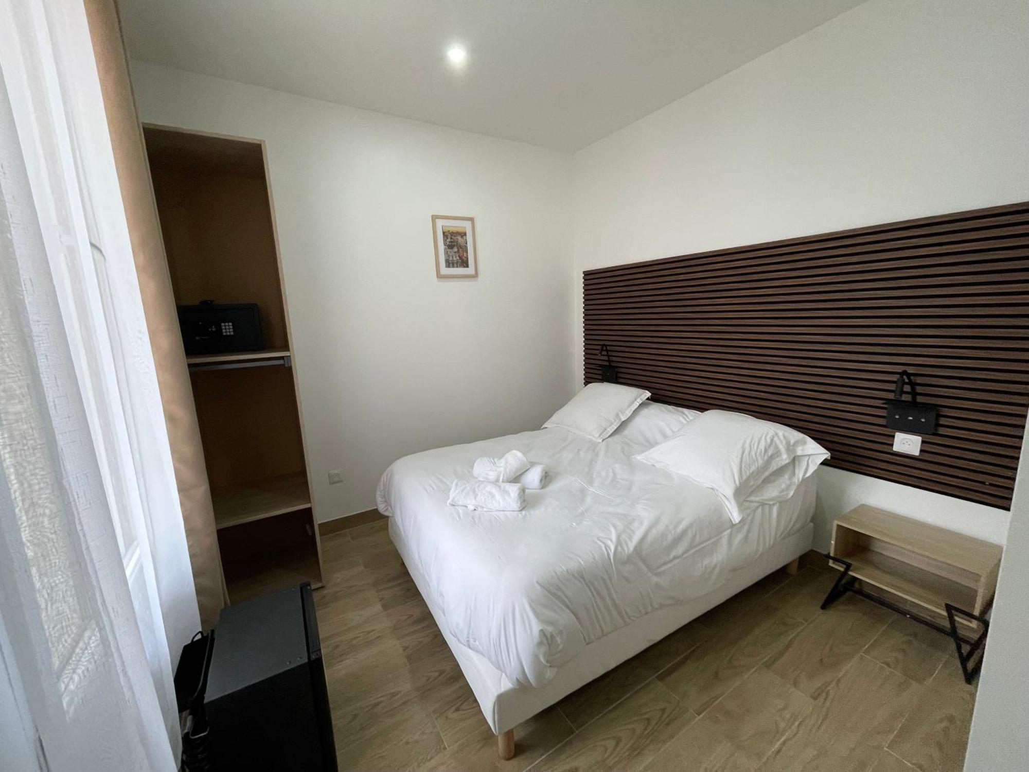 Hotel Du Parc Canal - Stade De France แซงต์-เดอนี ภายนอก รูปภาพ